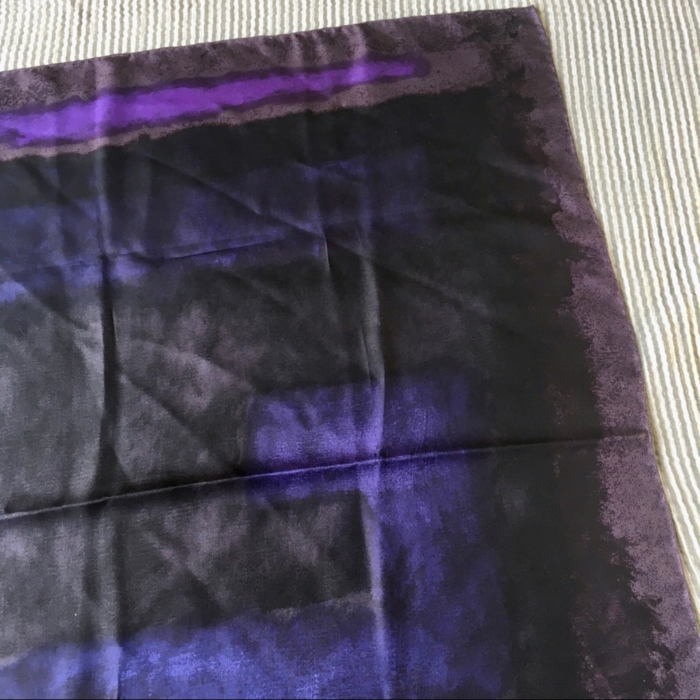 Gucci Silk Scarf Square Monogram G Abstract - Picture 7 of 7